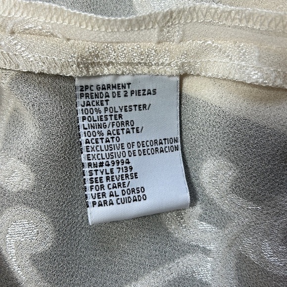 R&M Richards Vintage Paisley Print pearl blouse size 8 medium with tail - Picture 6 of 12